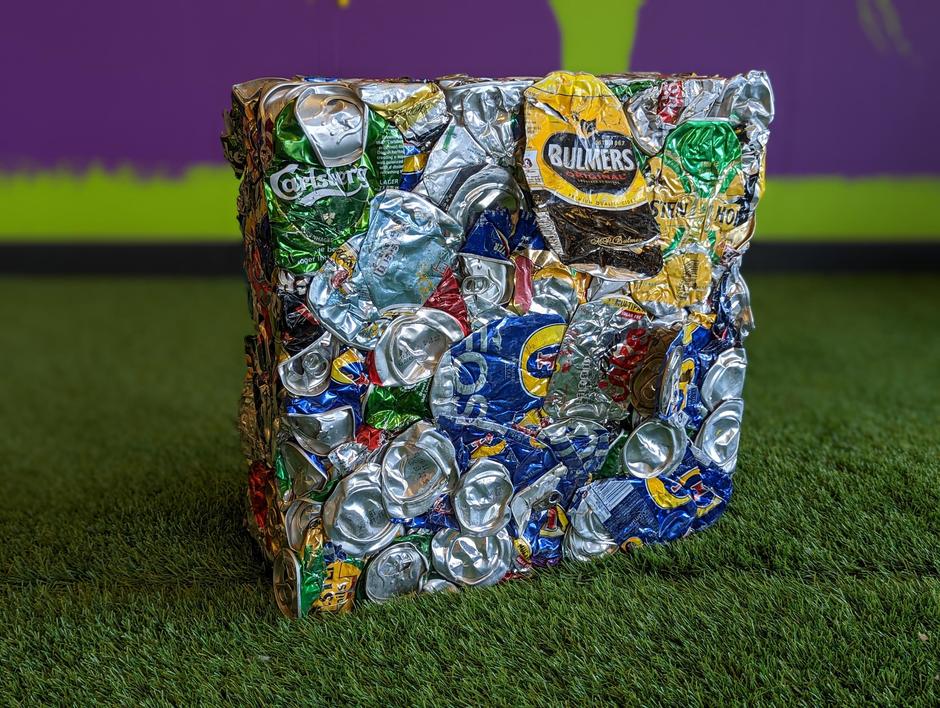 Small bale of aluminium cans